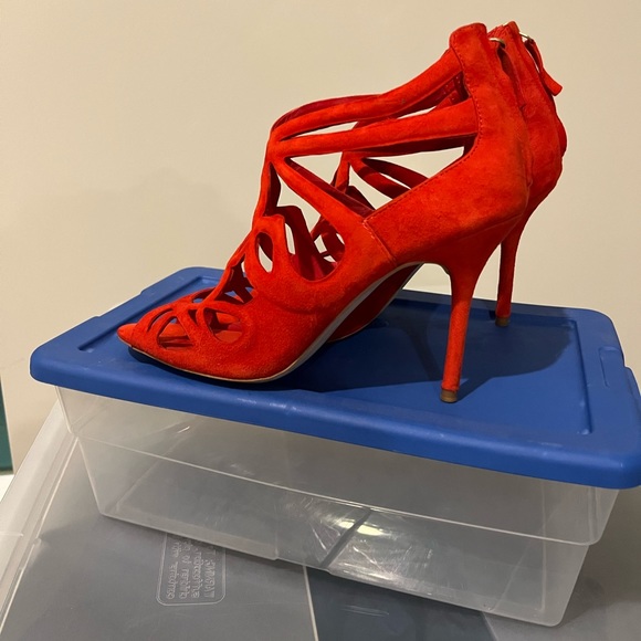 Red Zara heels - Picture 1 of 7